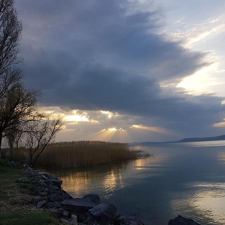 Család-Barát Apartman Balatonlelle Exterior foto